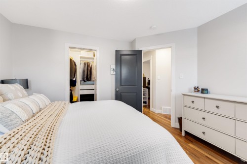 9211 Cooper Crescent, Edmonton, AB - Indoor Photo Showing Bedroom