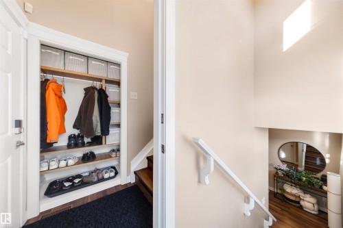 9211 Cooper Crescent, Edmonton, AB - Indoor Photo Showing Other Room