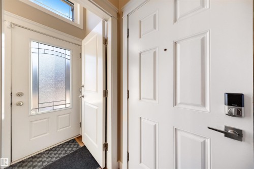 9211 Cooper Crescent, Edmonton, AB - Indoor Photo Showing Other Room