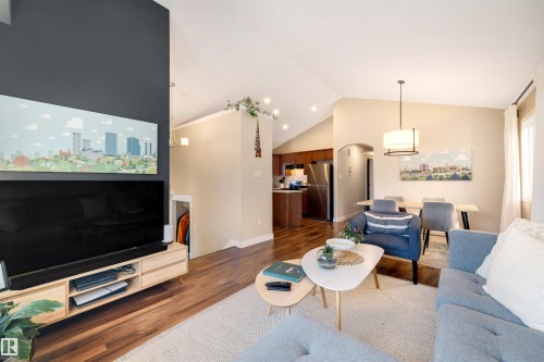9211 Cooper Crescent, Edmonton, AB - Indoor Photo Showing Living Room