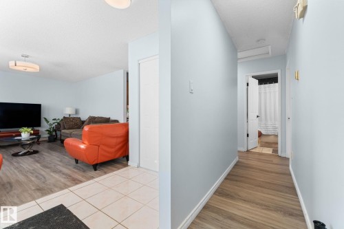3812 26 Av, Edmonton, AB - Indoor Photo Showing Other Room