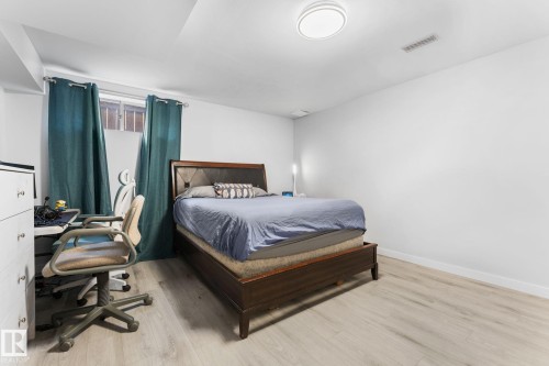 3812 26 Av, Edmonton, AB - Indoor Photo Showing Bedroom