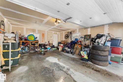 3812 26 Av, Edmonton, AB - Indoor Photo Showing Garage