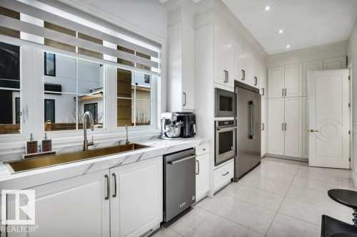 211 Windermere Drive, Edmonton, AB - Indoor Photo Showing Kitchen