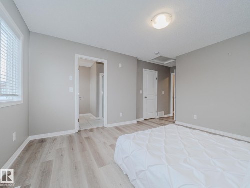 20 2072 Wonnacott Way, Edmonton, AB - Indoor Photo Showing Other Room