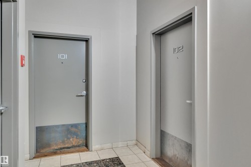 102 10169 104 Street, Edmonton, AB - Indoor Photo Showing Other Room