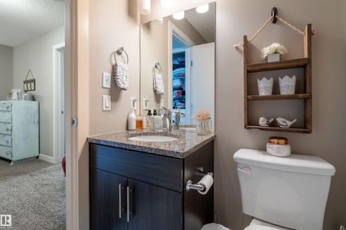 2 1480 Watt Drive, Edmonton, AB - Indoor Photo Showing Bathroom