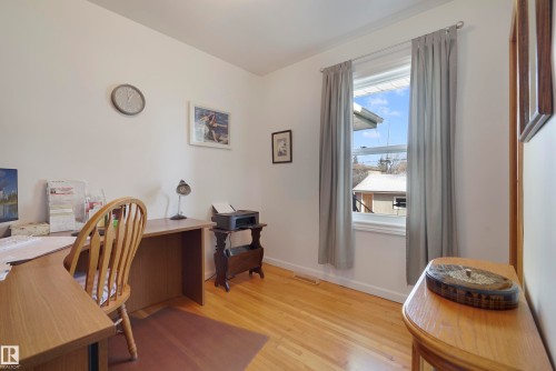 9723 75A Street, Edmonton, AB - Indoor Photo Showing Office