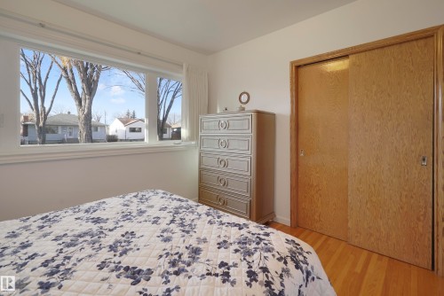 9723 75A Street, Edmonton, AB - Indoor Photo Showing Bedroom