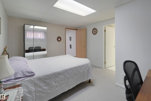 9723 75A Street, Edmonton, AB - Indoor Photo Showing Bedroom
