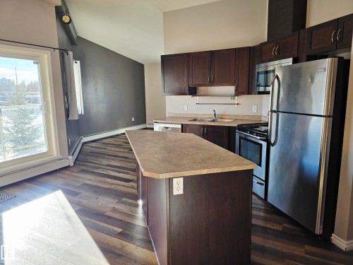 401 10710 116 Street, Edmonton, AB - Indoor Photo Showing Kitchen With Double Sink