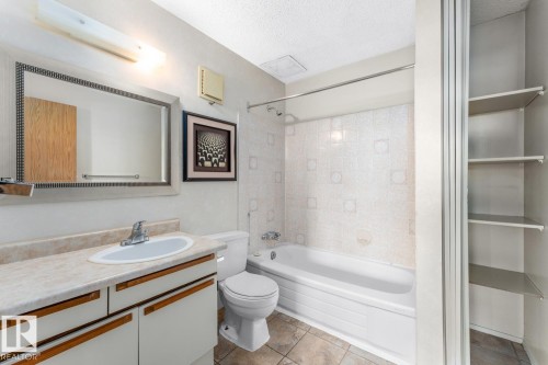 102 104 10 Street, Cold Lake, AB - Indoor Photo Showing Bathroom