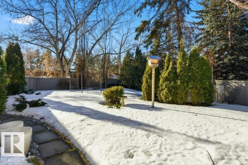View of fenced yard - 14335 47 Avenue, Edmonton, AB - Outdoor