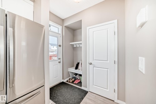 8162 Chappelle Way, Edmonton, AB - Indoor Photo Showing Other Room