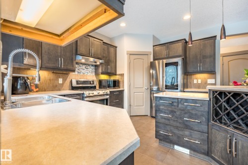 1503 Malone Close, Edmonton, AB - Indoor Photo Showing Kitchen With Double Sink With Upgraded Kitchen