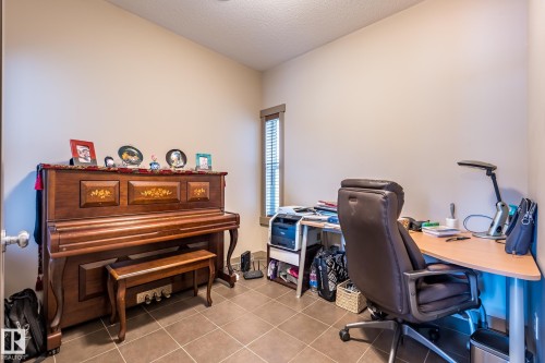 1503 Malone Close, Edmonton, AB - Indoor Photo Showing Office