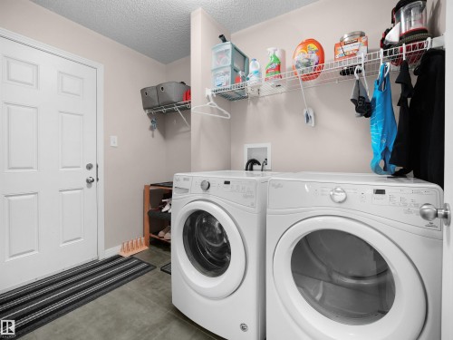 40 Vanderbilt Common, Spruce Grove, AB - Indoor Photo Showing Laundry Room