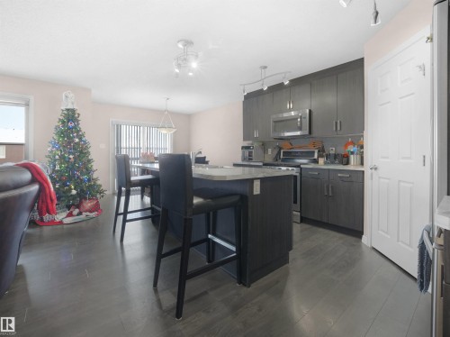 40 Vanderbilt Common, Spruce Grove, AB - Indoor Photo Showing Other Room