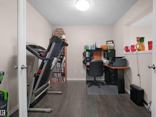 40 Vanderbilt Common, Spruce Grove, AB - Indoor Photo Showing Gym Room