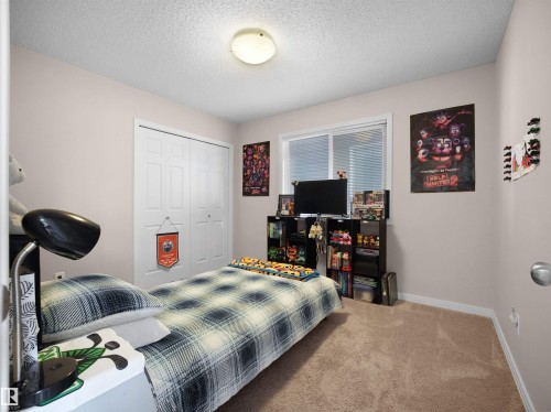 40 Vanderbilt Common, Spruce Grove, AB - Indoor Photo Showing Bedroom