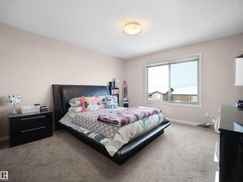 40 Vanderbilt Common, Spruce Grove, AB - Indoor Photo Showing Bedroom