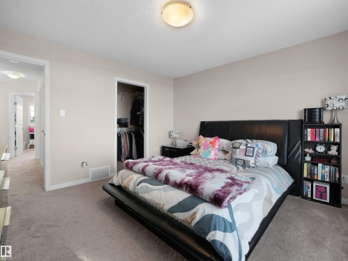 40 Vanderbilt Common, Spruce Grove, AB - Indoor Photo Showing Bedroom