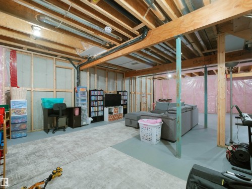 40 Vanderbilt Common, Spruce Grove, AB - Indoor Photo Showing Basement