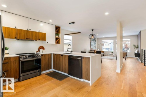 34 Malmo Avenue, St. Albert, AB - Indoor Photo Showing Kitchen