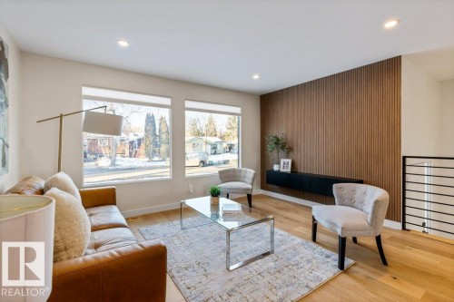 34 Malmo Avenue, St. Albert, AB - Indoor Photo Showing Living Room