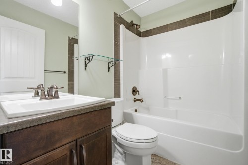 108 South Creek Wynd, Stony Plain, AB - Indoor Photo Showing Bathroom