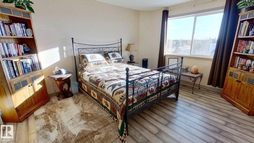 516 237 Youville Drive E, Edmonton, AB - Indoor Photo Showing Bedroom