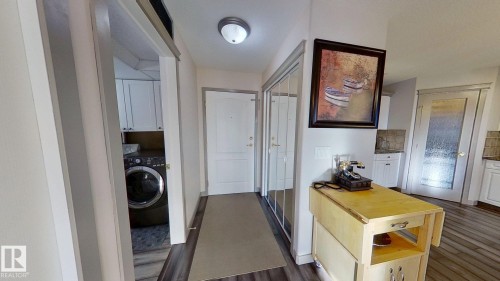 516 237 Youville Drive E, Edmonton, AB - Indoor