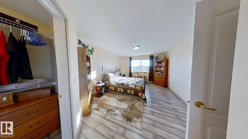 516 237 Youville Drive E, Edmonton, AB - Indoor Photo Showing Bedroom