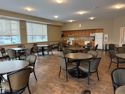 516 237 Youville Drive E, Edmonton, AB - Indoor