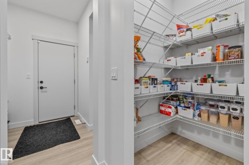 664 Astoria Way, Devon, AB - Indoor