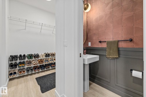 664 Astoria Way, Devon, AB - Indoor Photo Showing Bathroom