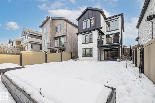 664 Astoria Way, Devon, AB - Outdoor