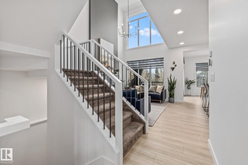 664 Astoria Way, Devon, AB - Indoor Photo Showing Other Room