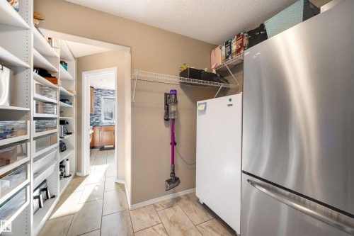 172 52216 Range Road 233, Rural Strathcona County, AB - Indoor