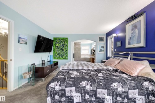 172 52216 Range Road 233, Rural Strathcona County, AB - Indoor Photo Showing Bedroom