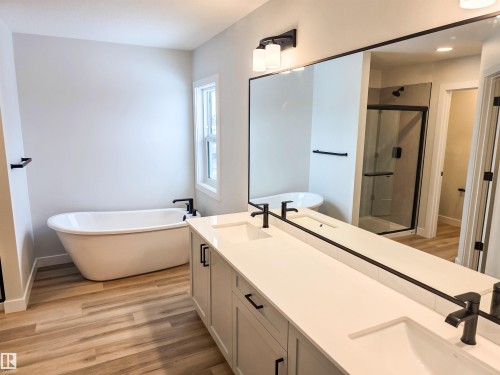 219 Ravine Drive, Devon, AB - Indoor Photo Showing Bathroom