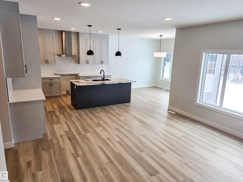 219 Ravine Drive, Devon, AB - Indoor Photo Showing Kitchen With Upgraded Kitchen