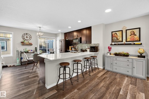 103 3305 Orchards Link Link, Edmonton, AB - Indoor Photo Showing Kitchen