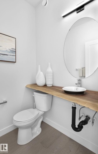 22003 93 Avenue, Edmonton, AB - Indoor Photo Showing Bathroom