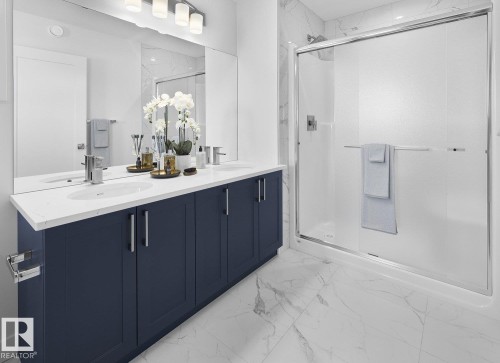 22003 93 Avenue, Edmonton, AB - Indoor Photo Showing Bathroom