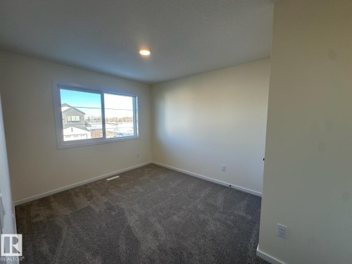41 Eton Link, Spruce Grove, AB - Indoor Photo Showing Other Room