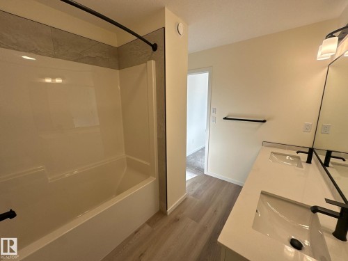 41 Eton Link, Spruce Grove, AB - Indoor Photo Showing Bathroom
