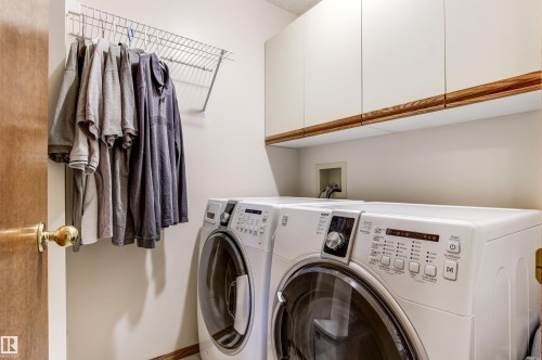 4024 28 Avenue, Edmonton, AB - Indoor Photo Showing Laundry Room