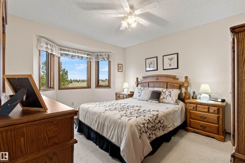4024 28 Avenue, Edmonton, AB - Indoor Photo Showing Bedroom