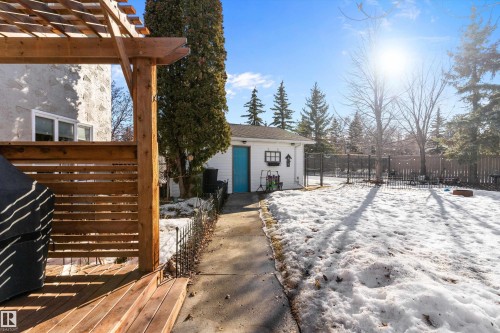 317 Grand Meadow Crescent, Edmonton, AB - Outdoor